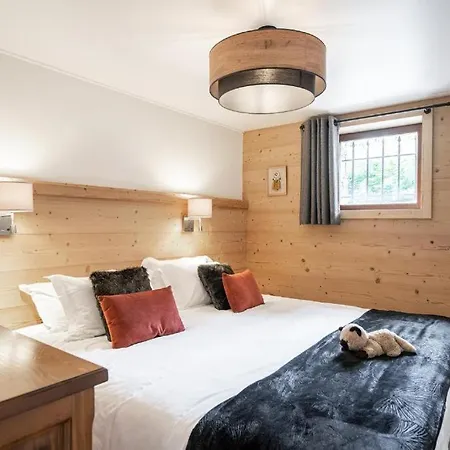 6 Bedrooms Chalet With Sauna & Nearby Skilifts- If You Want To Book, Please Contact On Wh-ats-app - 0034-635-520-036 !!!! Villa Megeve
